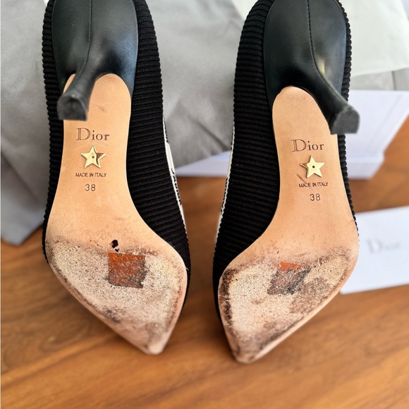 J’ADior Women's Elegant Black and Cream Heels - Picture 8 of 8